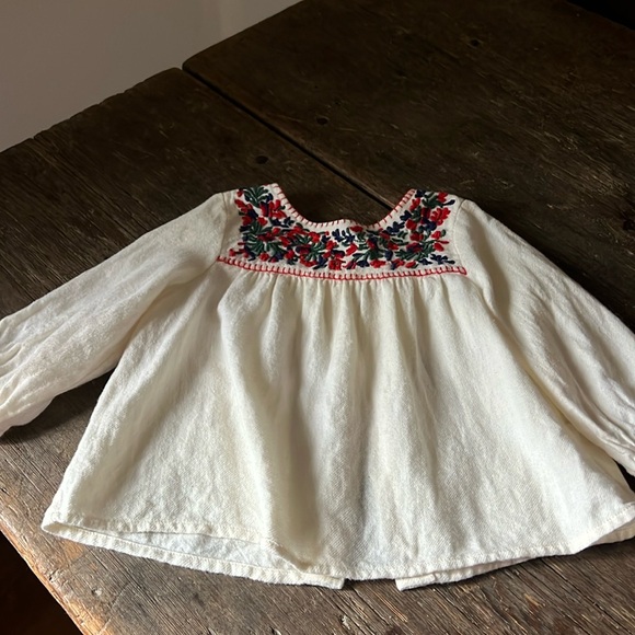 Bonpoint cotton embroidered peasant blouse 6m🍒